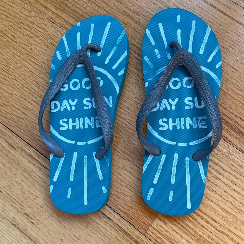 Women’s Teal “Life is Good” Flip Flops, “Good Day Sunshine” Logo, Size 8